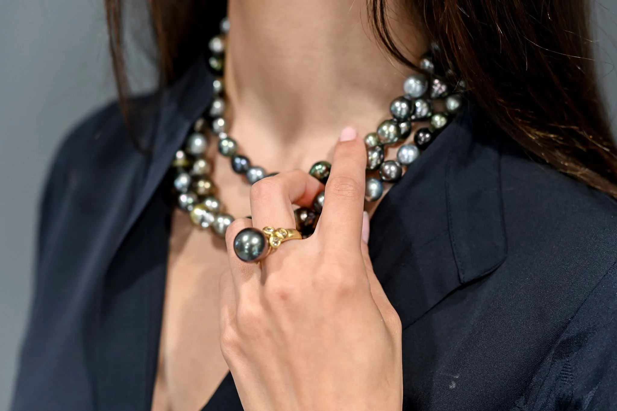 18 Karat Gold Black Tahitian Pearl and Diamond Ring
