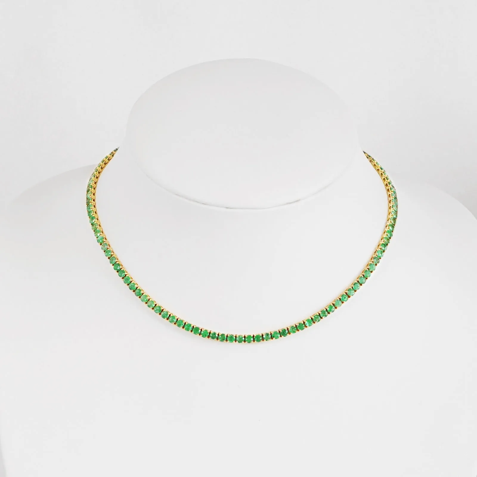 22.43 cts Minor Emerald Necklace
