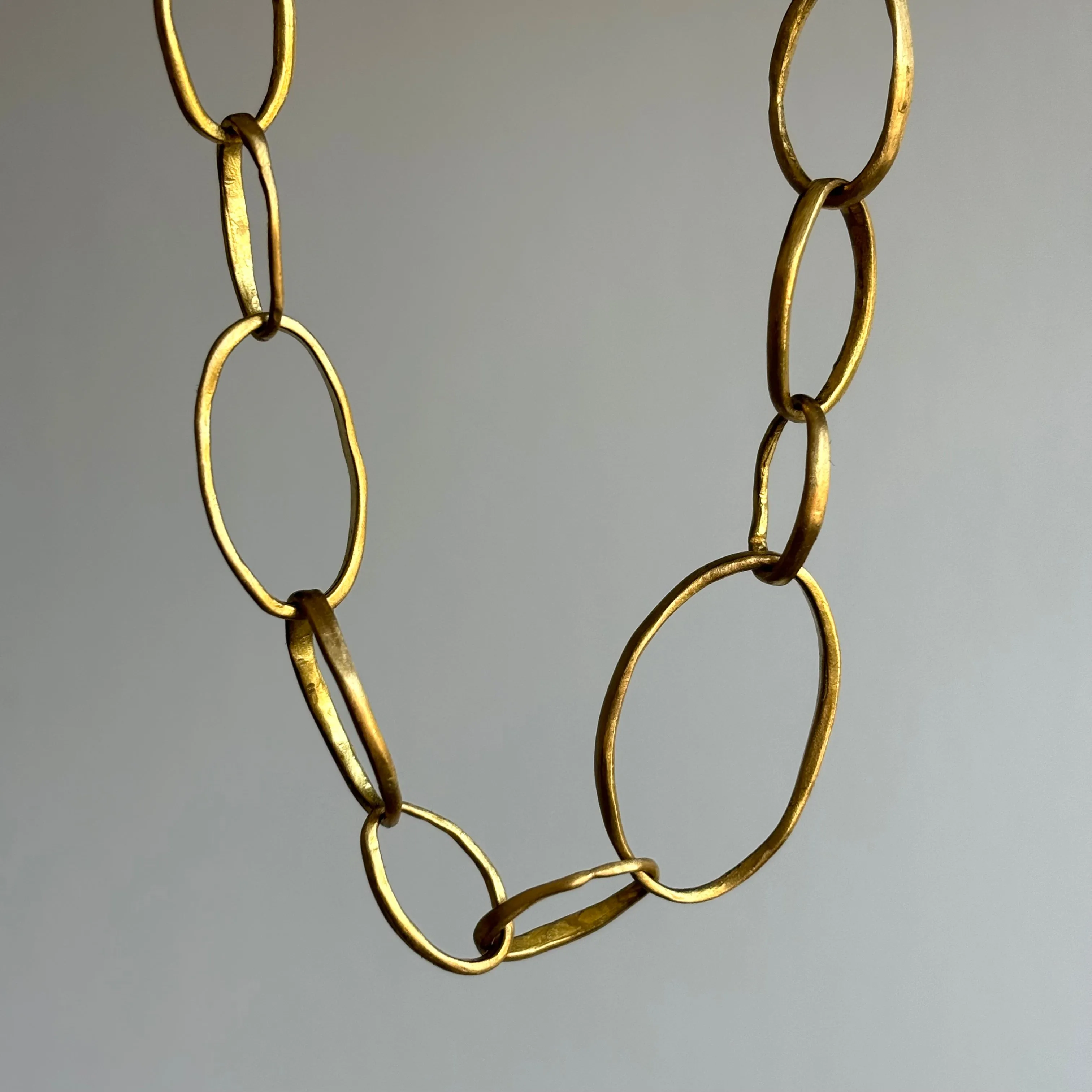 22k Gold Graduated Pebble Link Chain Necklace