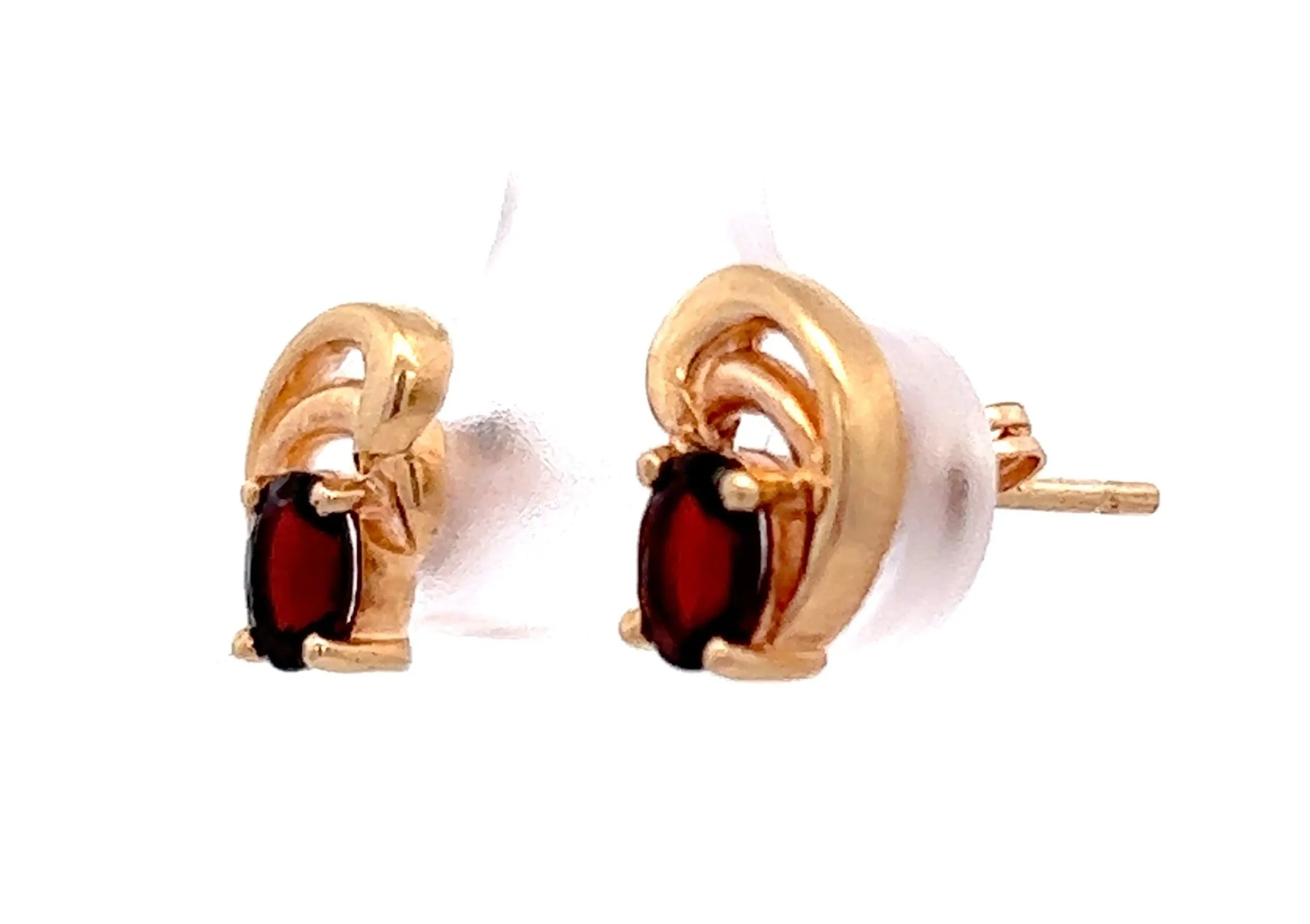 9ct Yellow Gold & Garnet Earrings