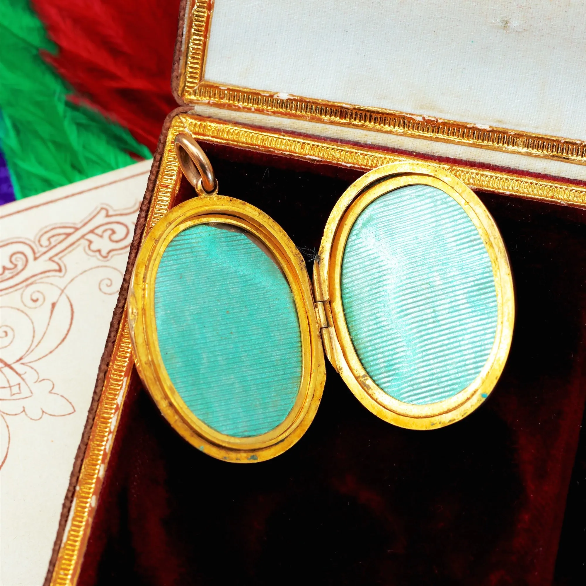 An Antique Edwardian Era Gold Locket