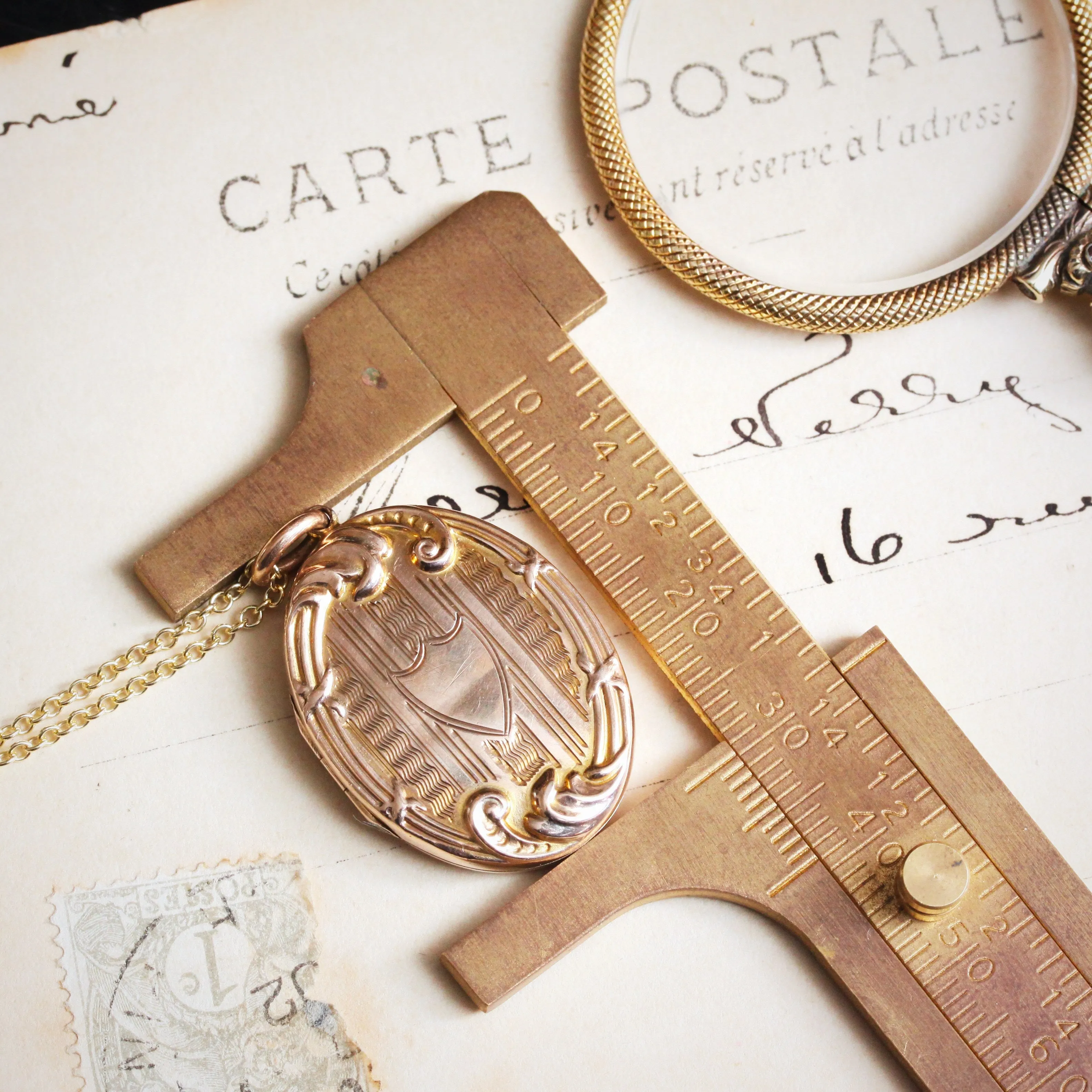 An Antique Edwardian Era Gold Locket