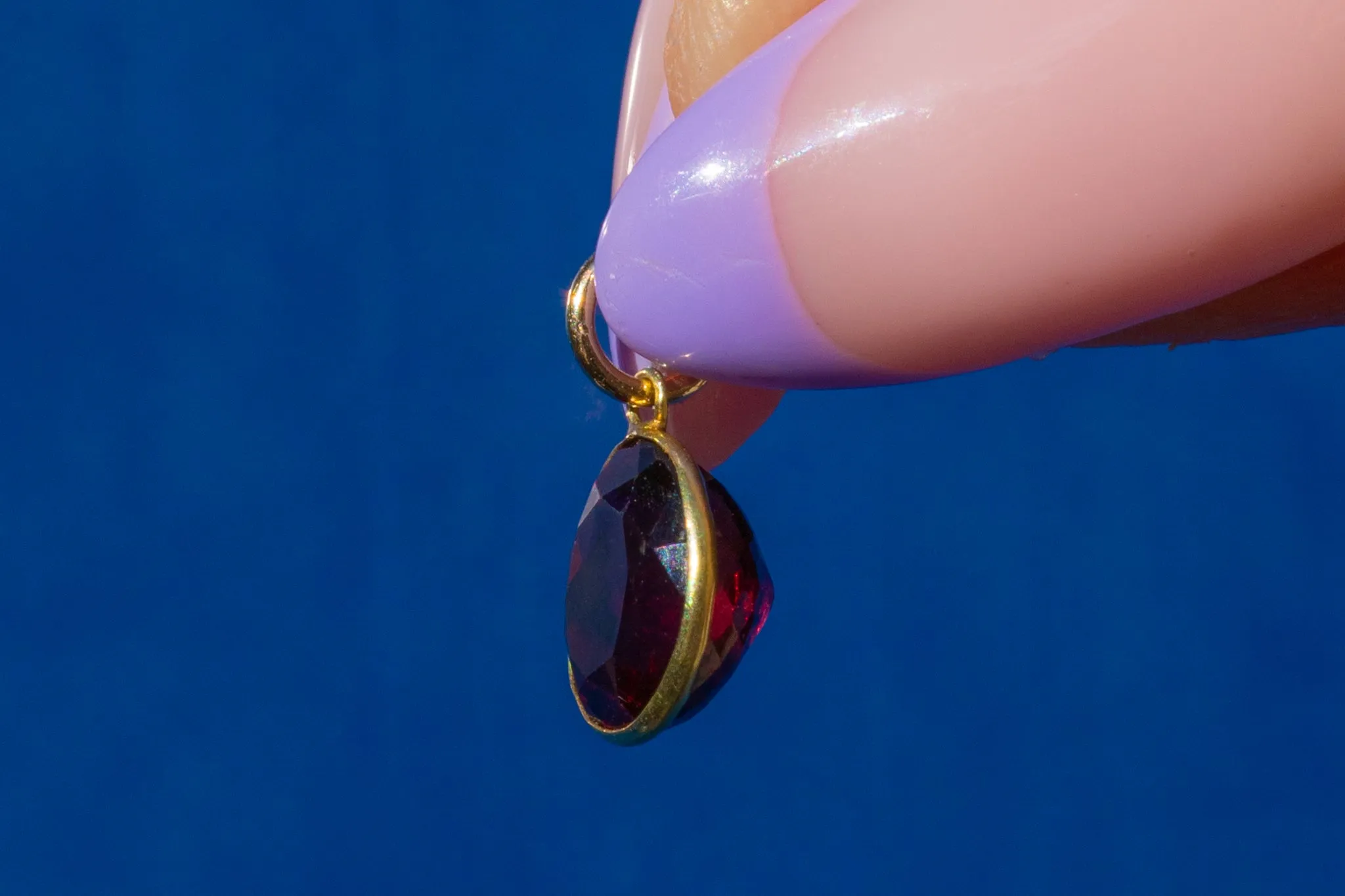 Antique 18ct Gold Garnet Charm, 1.35ct