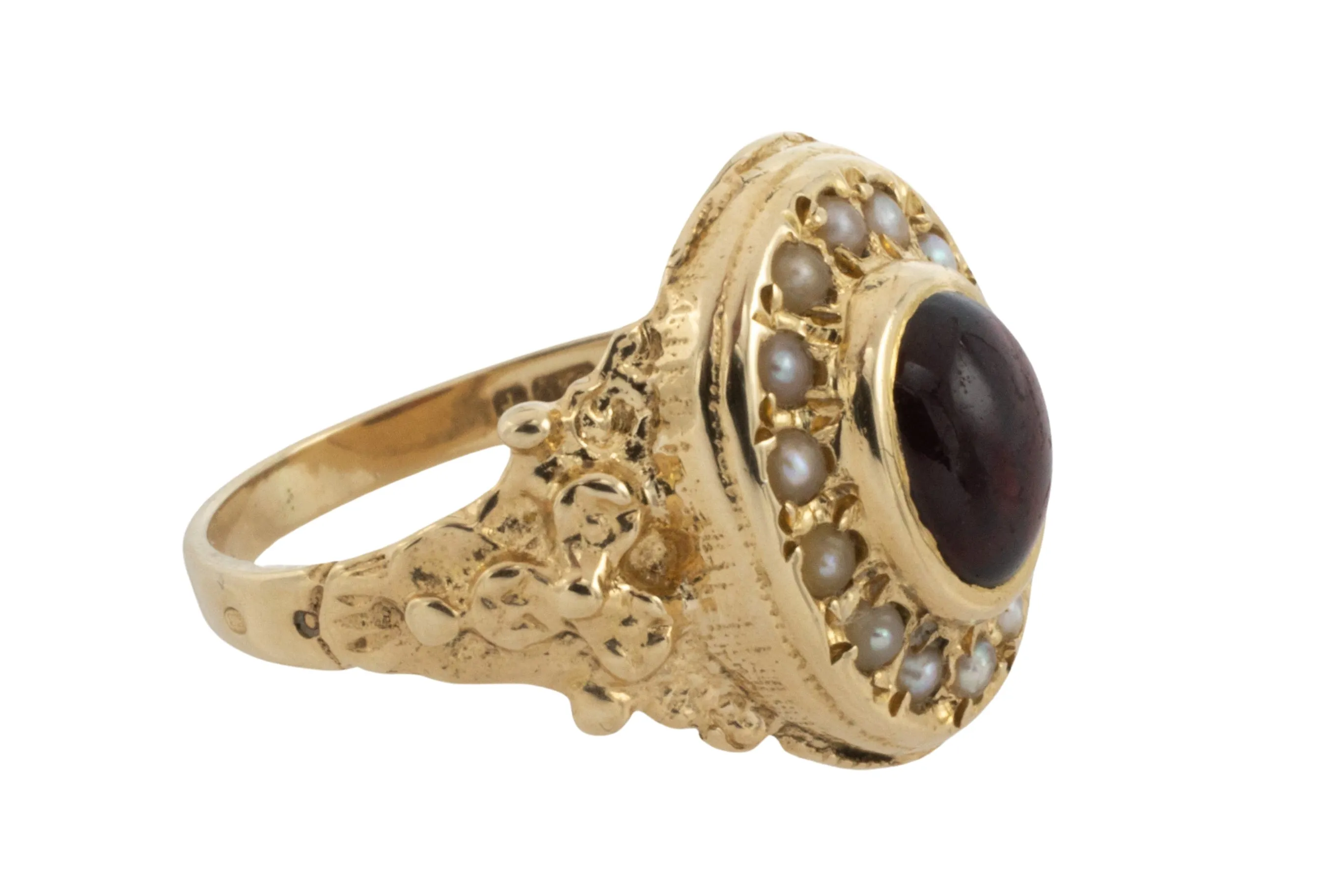 Cabochon garnet and pearl ring in 14 carat gold