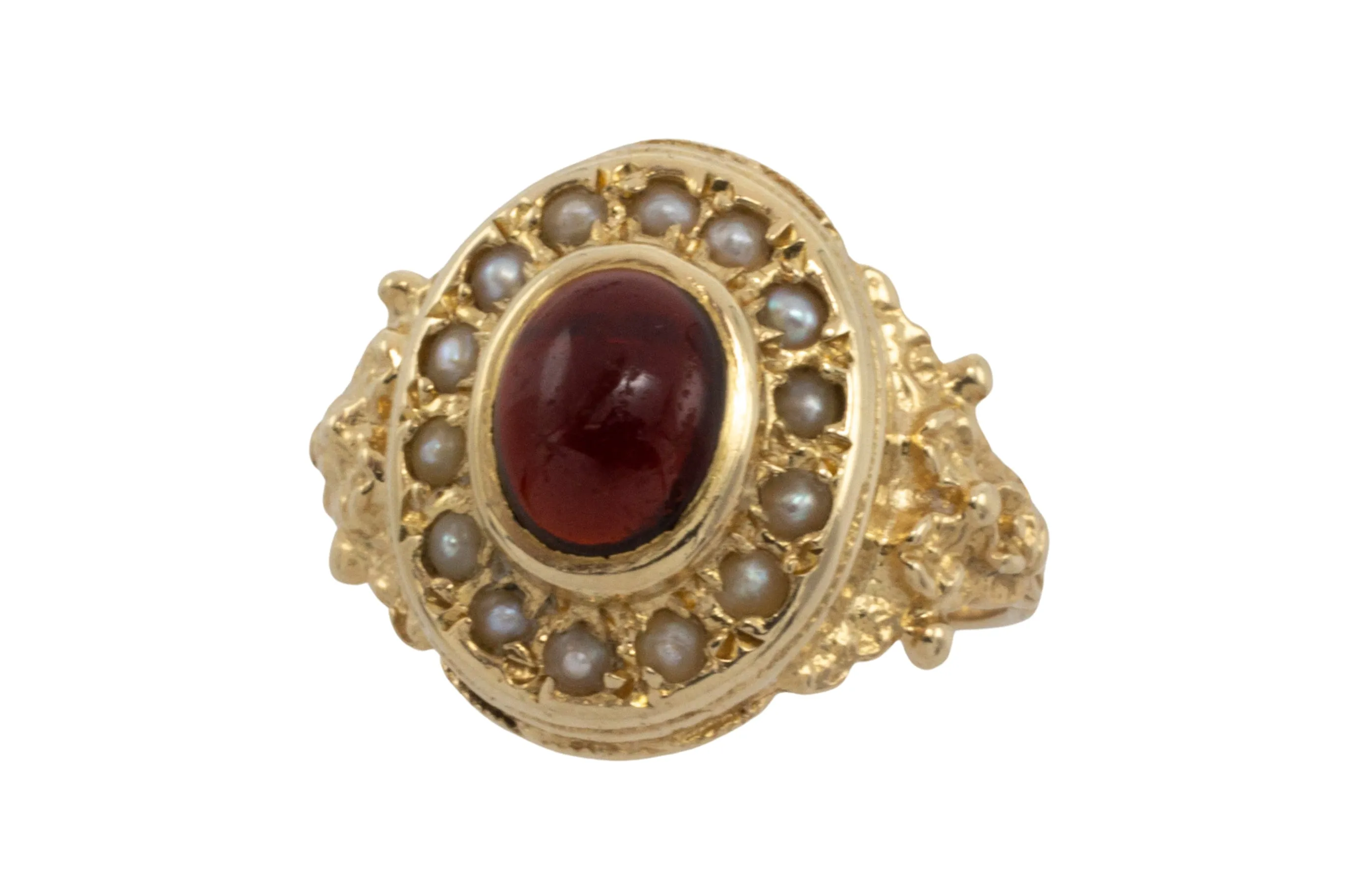 Cabochon garnet and pearl ring in 14 carat gold