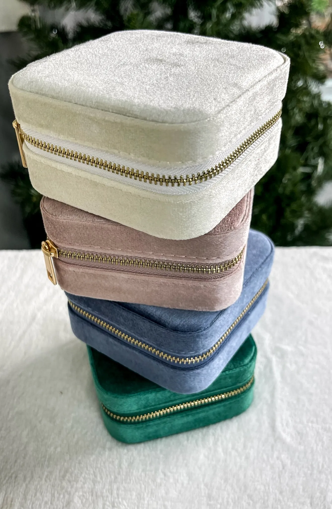 Eloise Velvet Travel Jewelry Box with Mirror