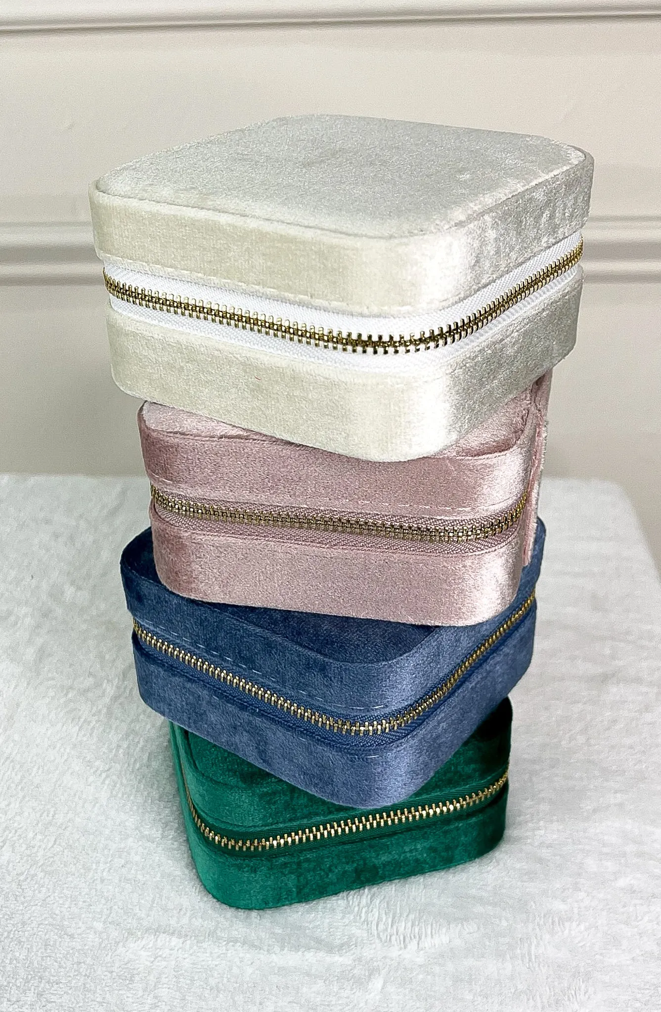 Eloise Velvet Travel Jewelry Box with Mirror