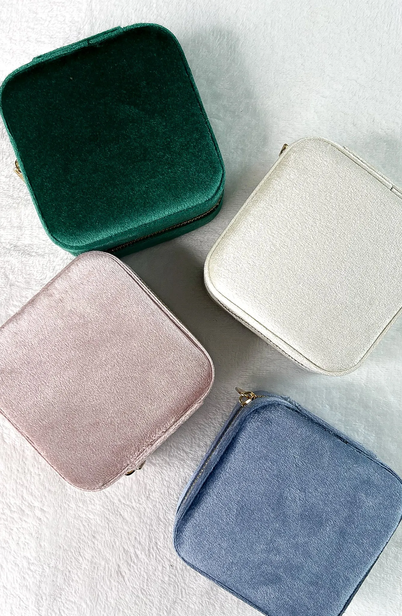 Eloise Velvet Travel Jewelry Box with Mirror