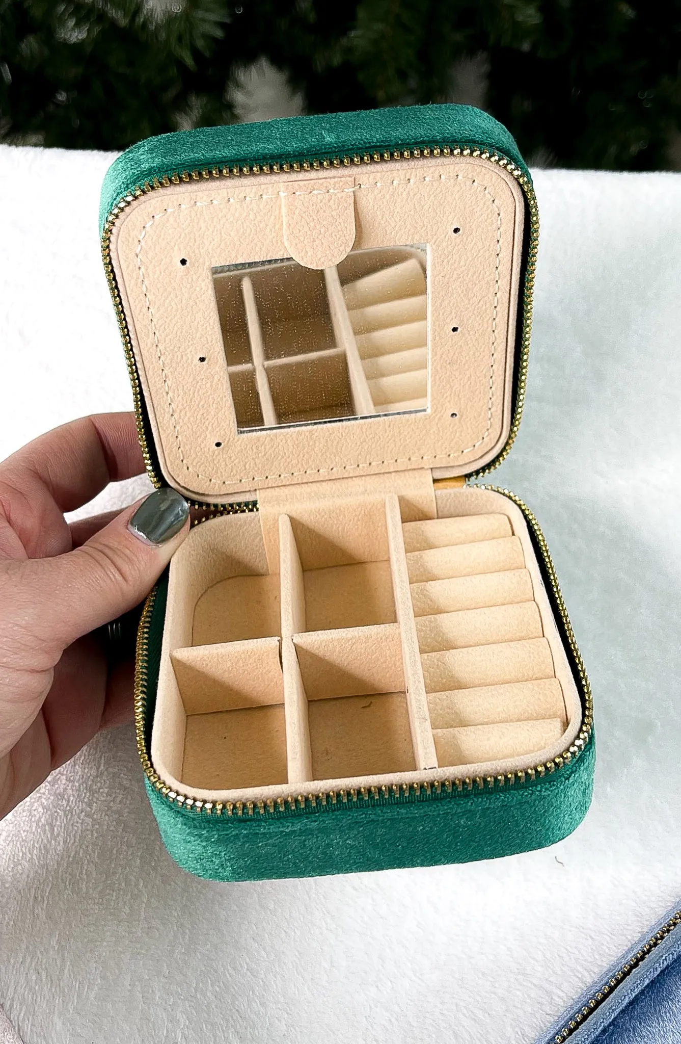 Eloise Velvet Travel Jewelry Box with Mirror