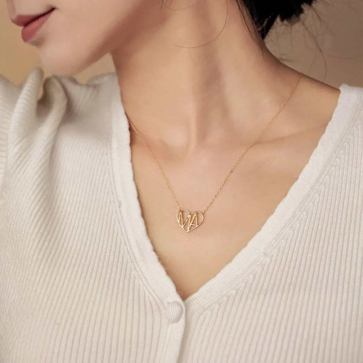 Eternal Mom Heart Necklace - Gold