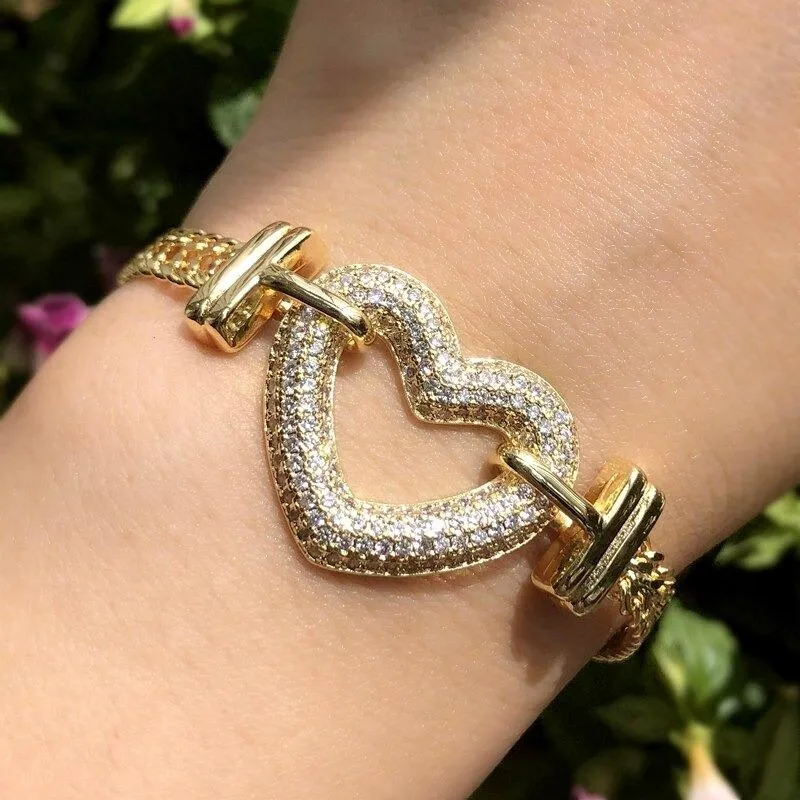 Extravagant Zircon Heart Accent Jewelry Set