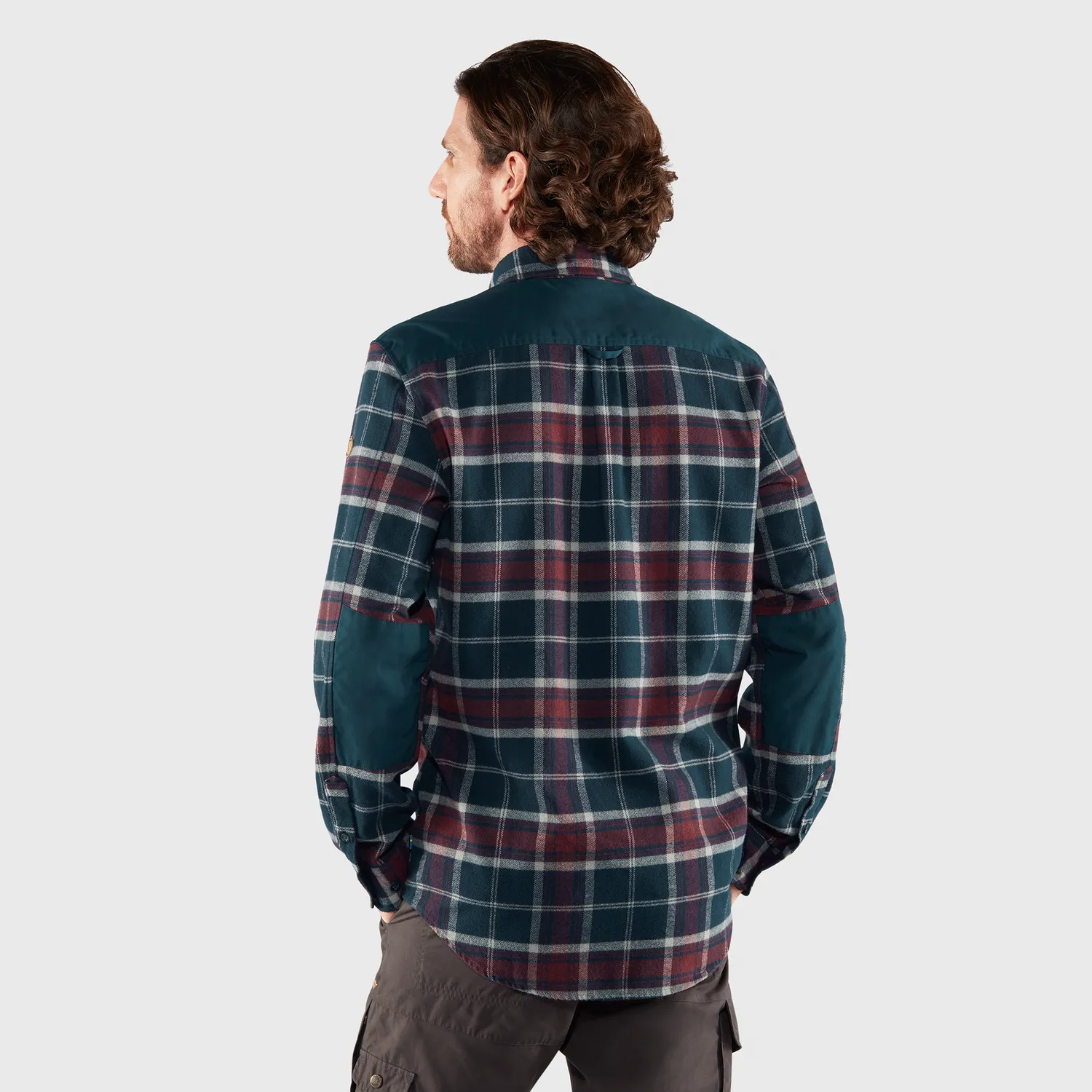 Fjällräven Men&#x27;s Övik Twill Shirt Dark Navy-Dark Garnet | Buy Fjällräven Men&#x27;s Övik Twill Shirt Dark Navy-Dark Garnet here | Outnorth