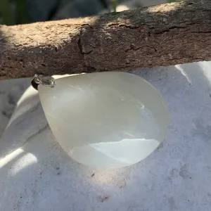 Green moonstone pendant, garnierite