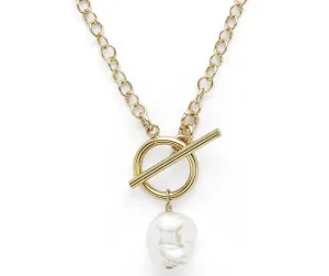 Linda pearl toggle necklace