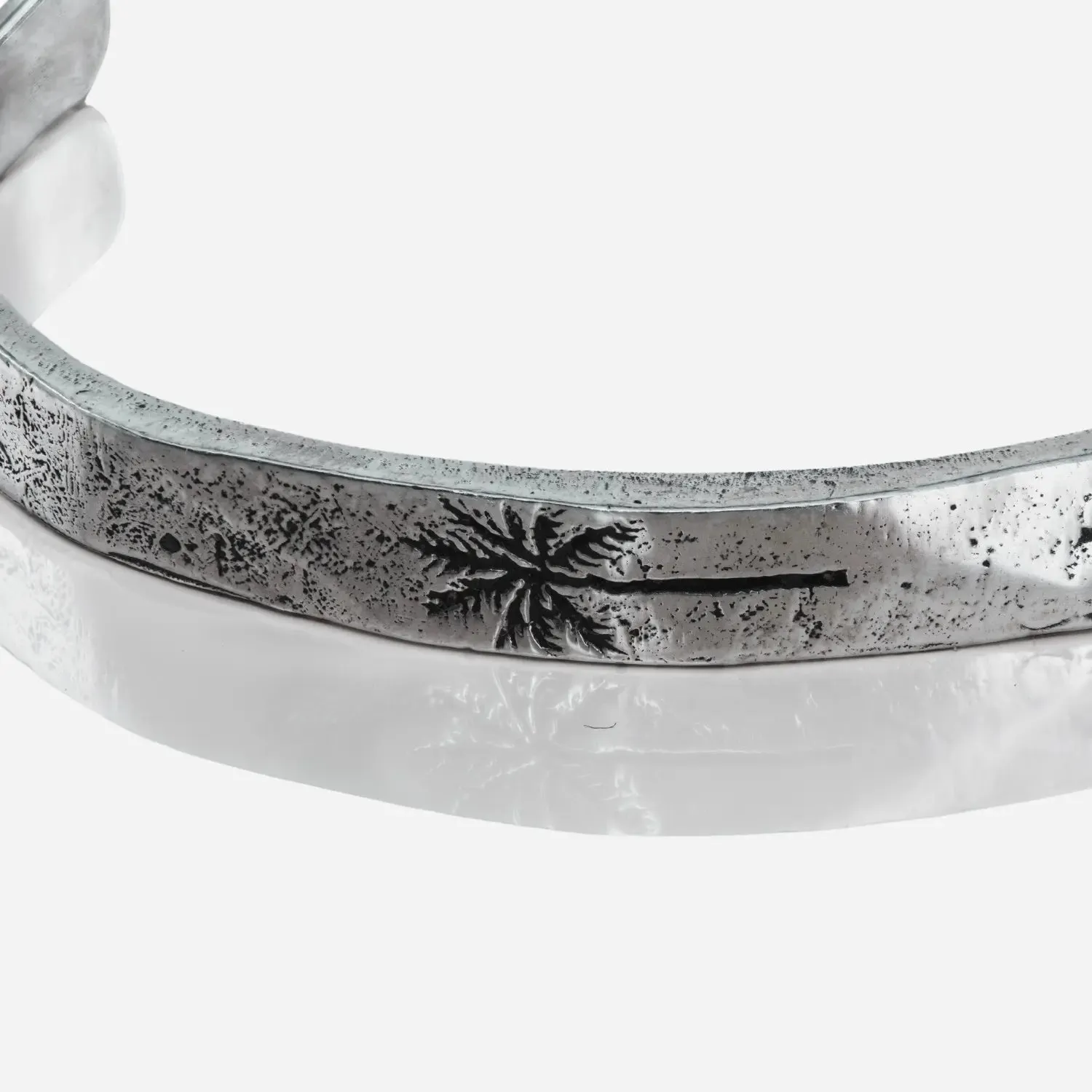 PALM CUFF.