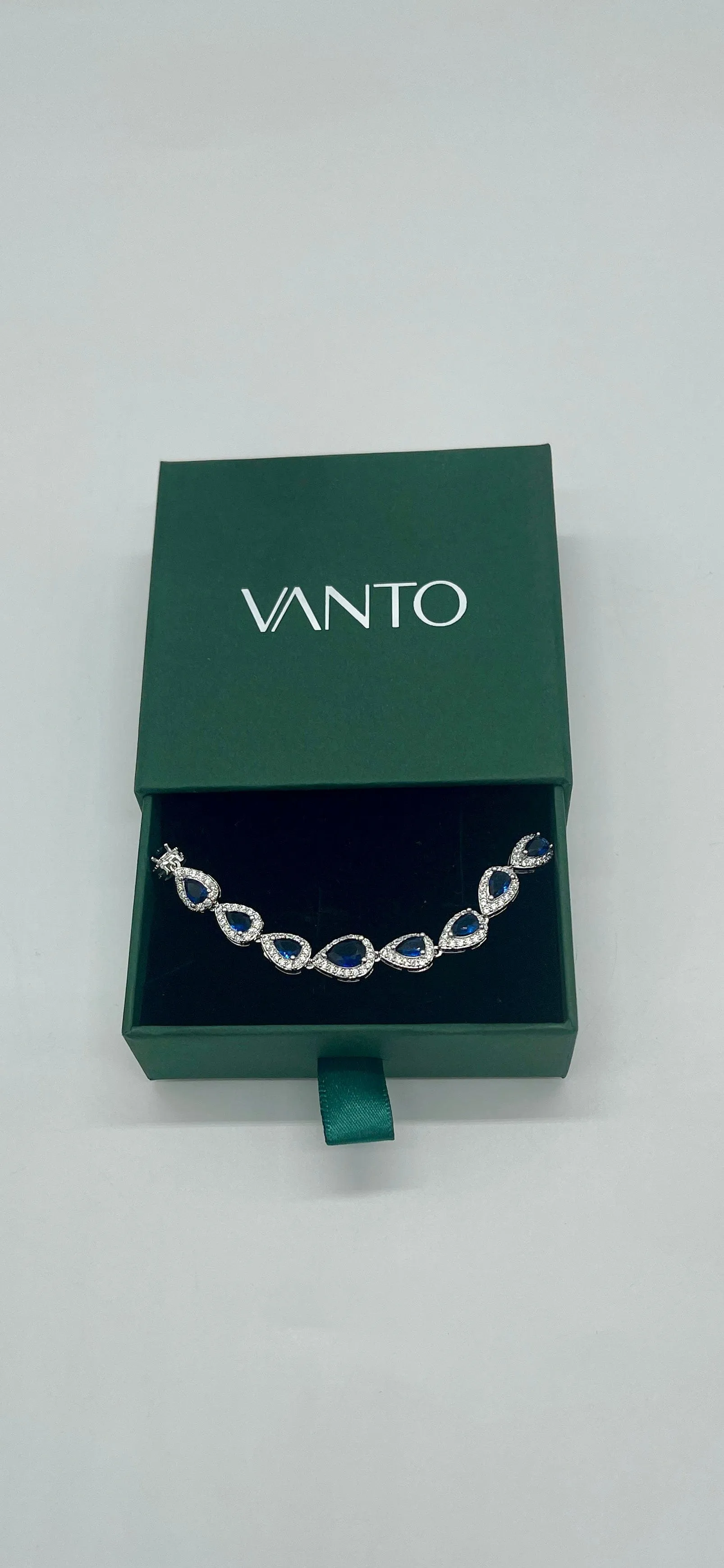 Royal Blue Lustre Dew Bracelet