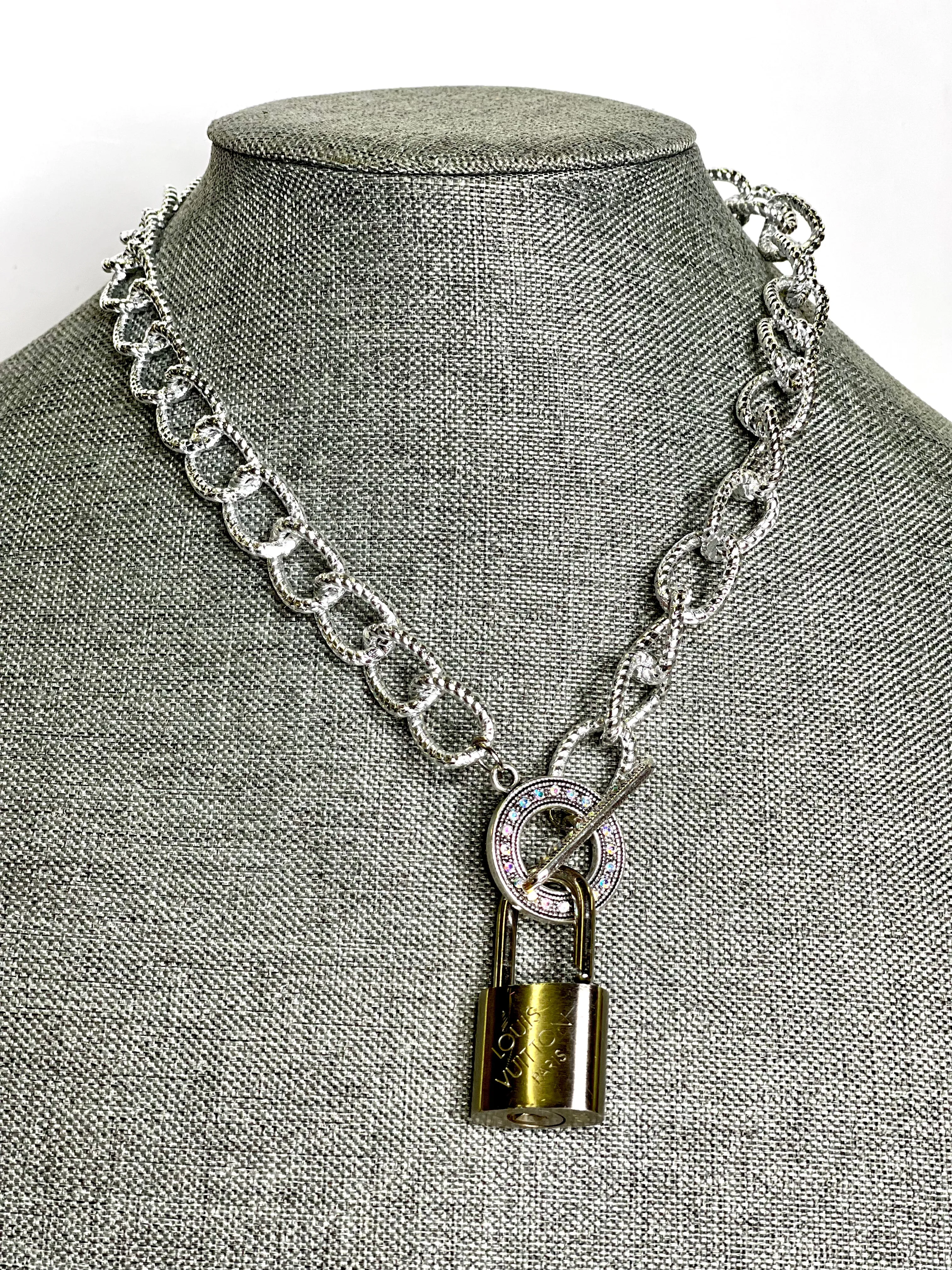 Silver textured Lock & Chain necklace in silver toggle AB Rhinestone