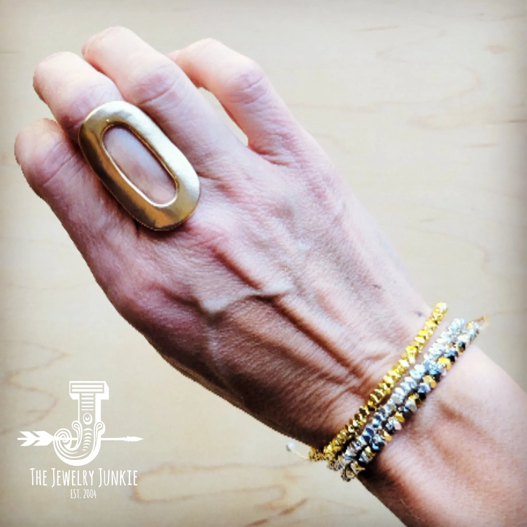 **Stackable Woven Beaded Bracelet in Gold 809w
